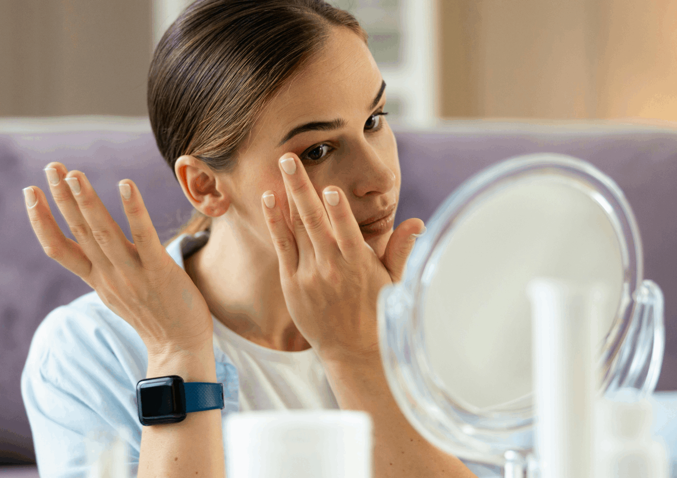 Quella fastidiosa sensazione di avere troppa skincare addosso: da cosa dipende davvero?